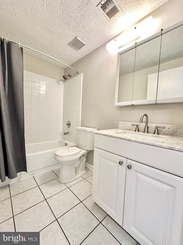 7649 FALLSWOOD WAY, Lorton, VA 22079