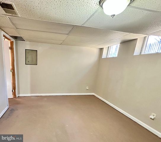 7649 FALLSWOOD WAY, Lorton, VA 22079