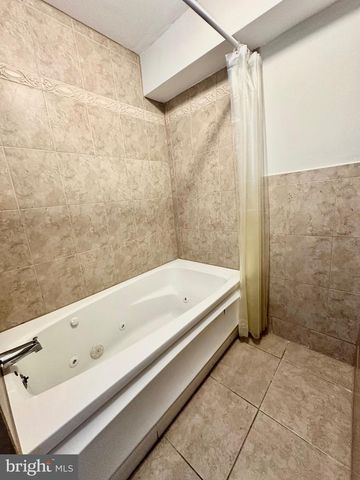 7649 FALLSWOOD WAY, Lorton, VA 22079