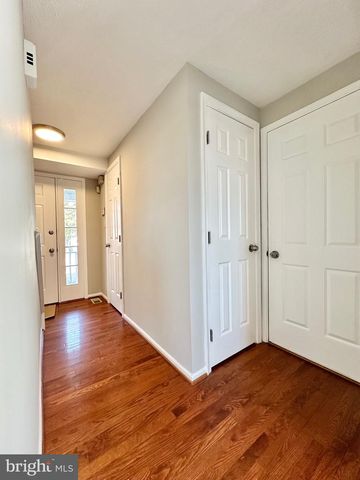 7649 FALLSWOOD WAY, Lorton, VA 22079