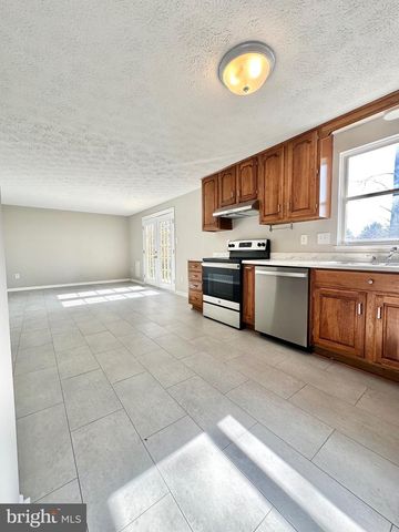 7649 FALLSWOOD WAY, Lorton, VA 22079
