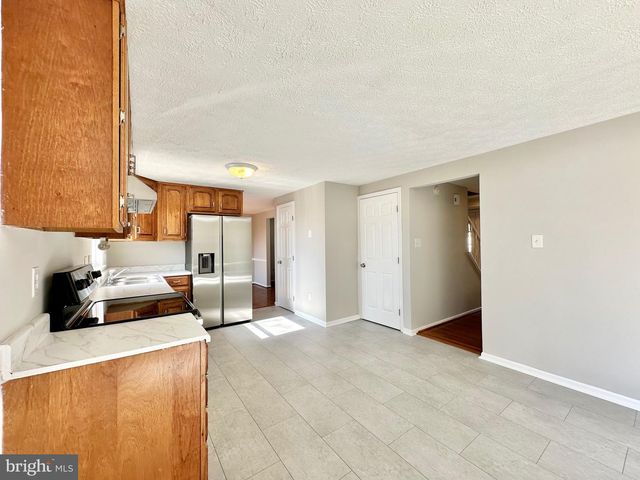 7649 FALLSWOOD WAY, Lorton, VA 22079