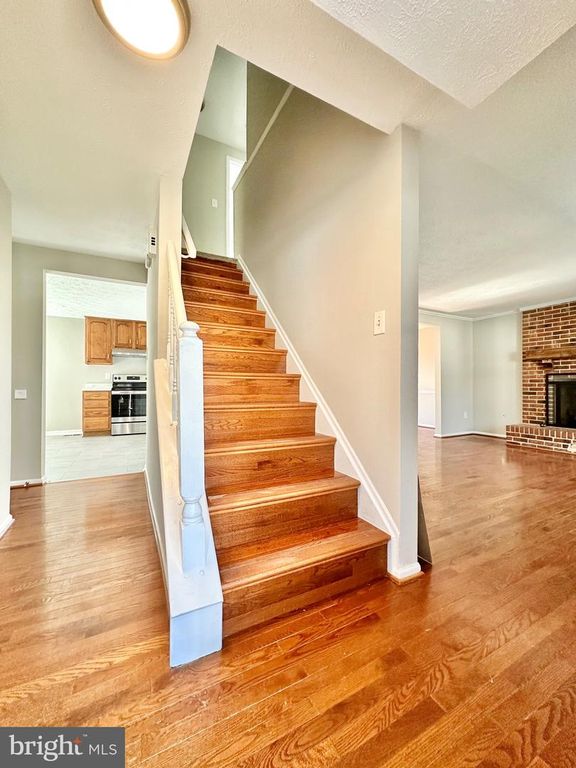 7649 FALLSWOOD WAY, Lorton, VA 22079