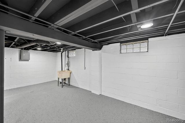 31244 Rosslyn Avenue, Garden City, MI 48135