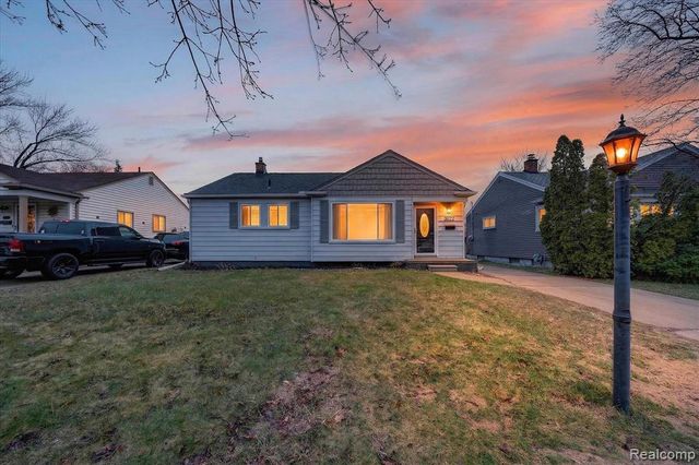 31244 Rosslyn Avenue, Garden City, MI 48135