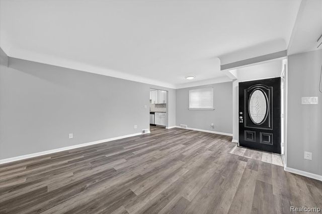 31244 Rosslyn Avenue, Garden City, MI 48135