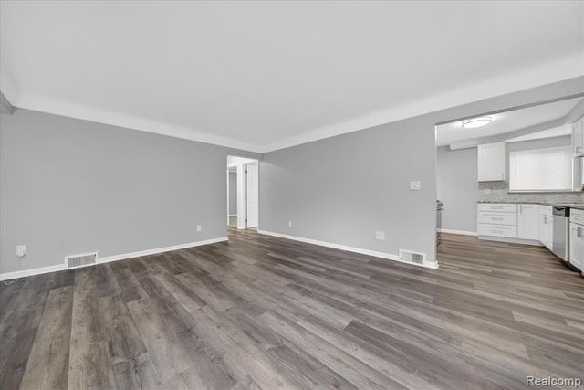 31244 Rosslyn Avenue, Garden City, MI 48135