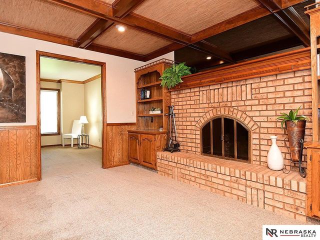 6129 S 102nd Terrace, Omaha, NE 68127