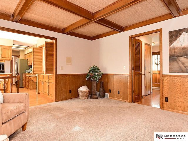 6129 S 102nd Terrace, Omaha, NE 68127