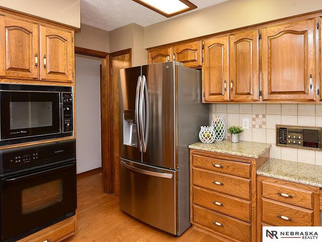 6129 S 102nd Terrace, Omaha, NE 68127