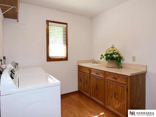 6129 S 102nd Terrace, Omaha, NE 68127