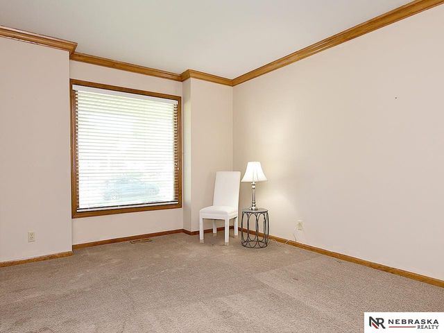 6129 S 102nd Terrace, Omaha, NE 68127