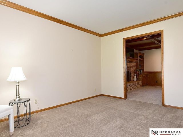 6129 S 102nd Terrace, Omaha, NE 68127
