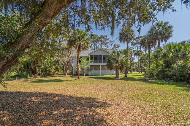 864 Club Cottage Road, Edisto Island, SC 29438