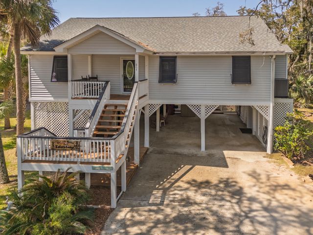 864 Club Cottage Road, Edisto Island, SC 29438