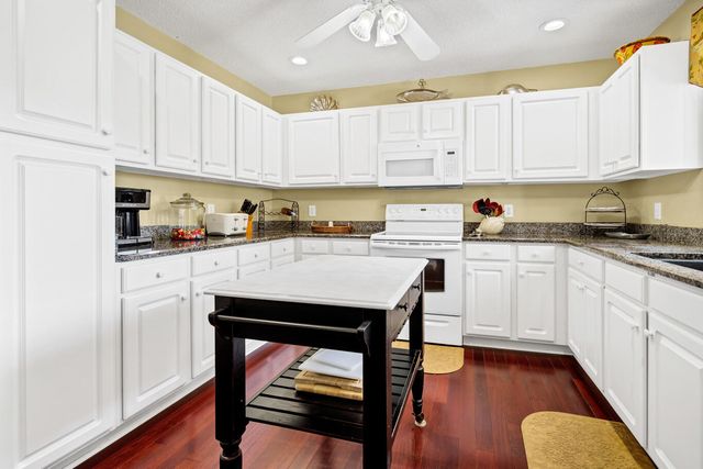 864 Club Cottage Road, Edisto Island, SC 29438