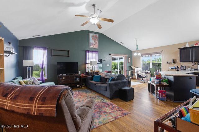 1352 Old Comfort Highway, Trenton, NC 28585