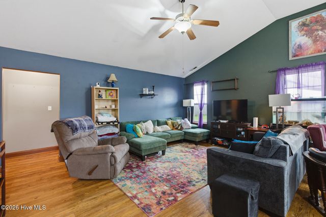 1352 Old Comfort Highway, Trenton, NC 28585