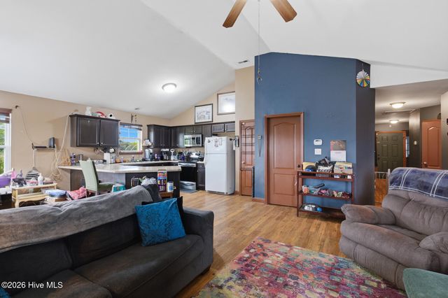 1352 Old Comfort Highway, Trenton, NC 28585