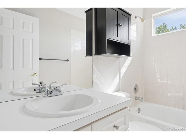 1577 S Pitkin Cir, Aurora, CO 80017