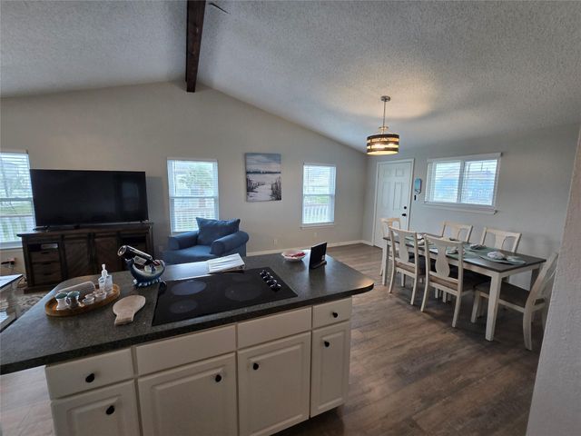 4222 Mason Drive, Galveston, TX 77554