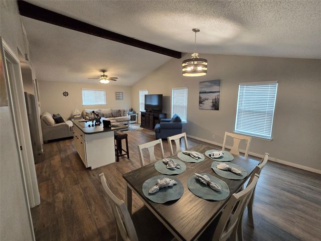 4222 Mason Drive, Galveston, TX 77554