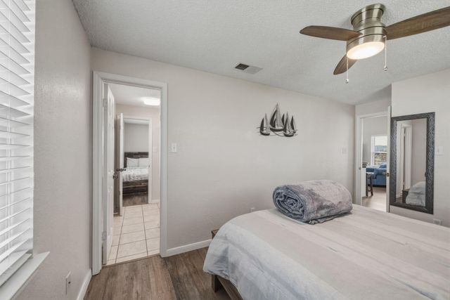 4222 Mason Drive, Galveston, TX 77554