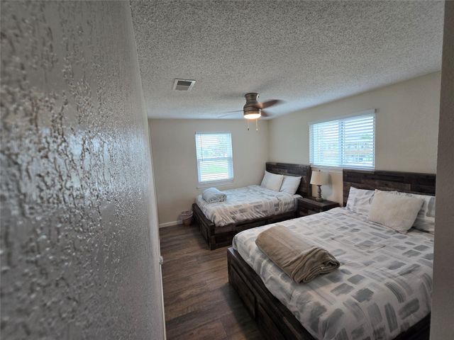 4222 Mason Drive, Galveston, TX 77554