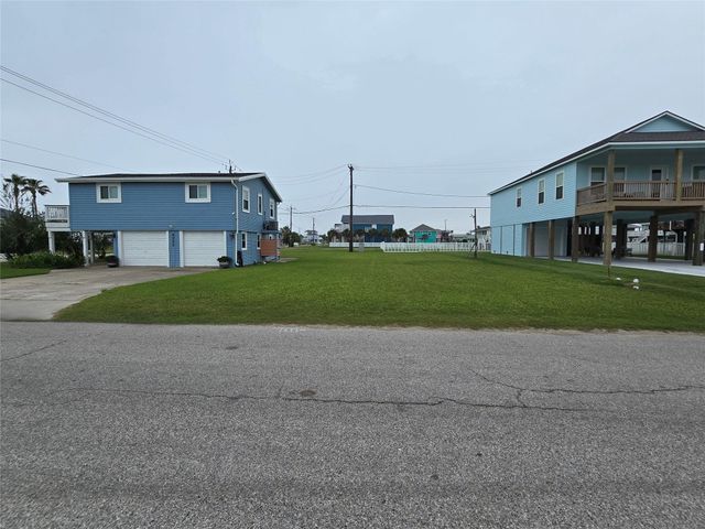4222 Mason Drive, Galveston, TX 77554