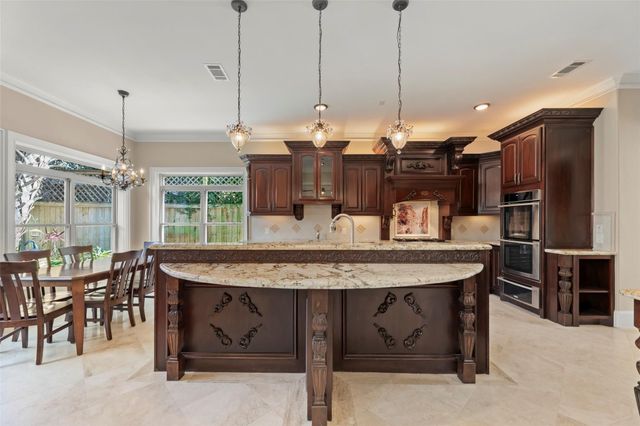 2318 Bellefontaine Street, Houston, TX 77030