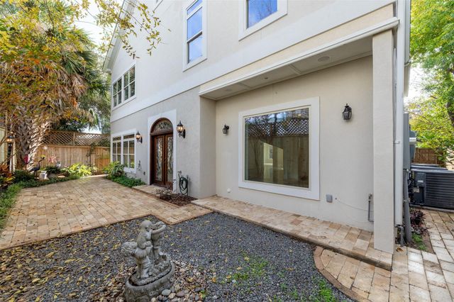 2318 Bellefontaine Street, Houston, TX 77030