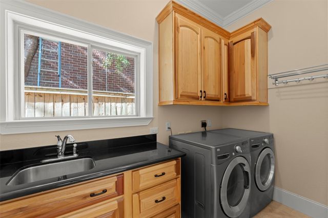 2318 Bellefontaine Street, Houston, TX 77030