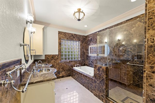 2318 Bellefontaine Street, Houston, TX 77030