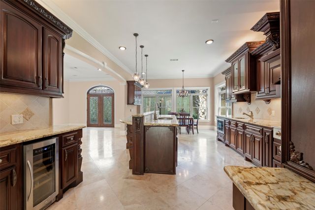 2318 Bellefontaine Street, Houston, TX 77030