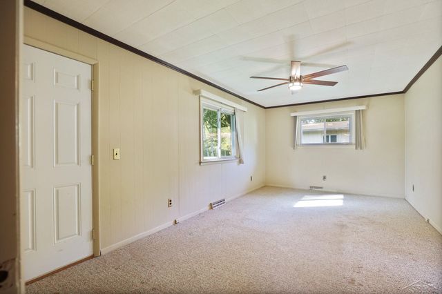 3565 E Diamondale Drive, Saginaw, MI 48601