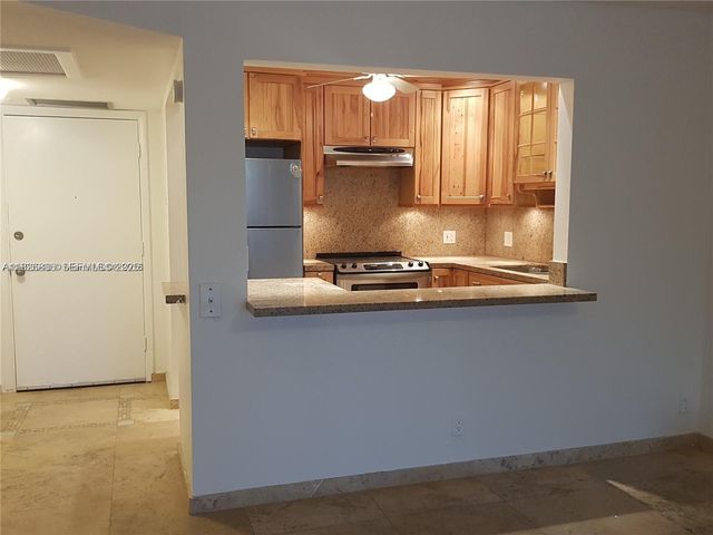 253 S Cypress Road 237, Pompano Beach, FL 33060