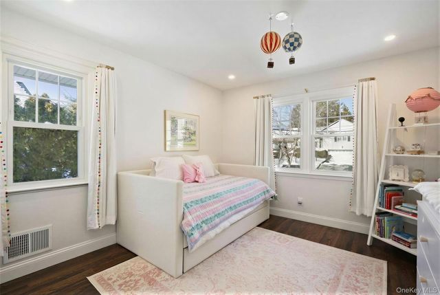 10 Carlton Lane, Rye Brook, NY 10573