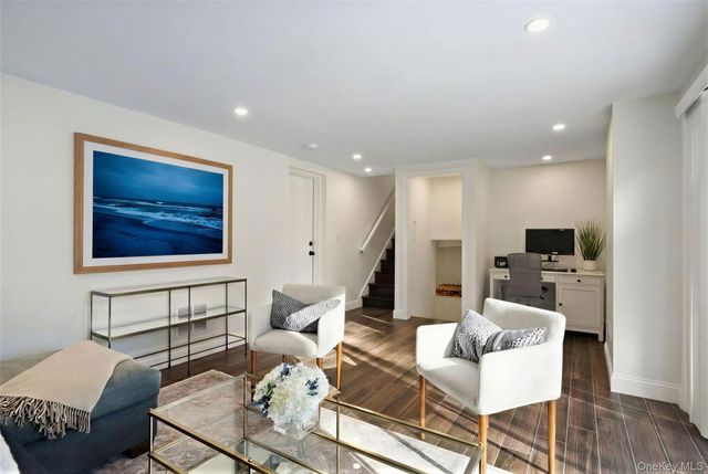 10 Carlton Lane, Rye Brook, NY 10573