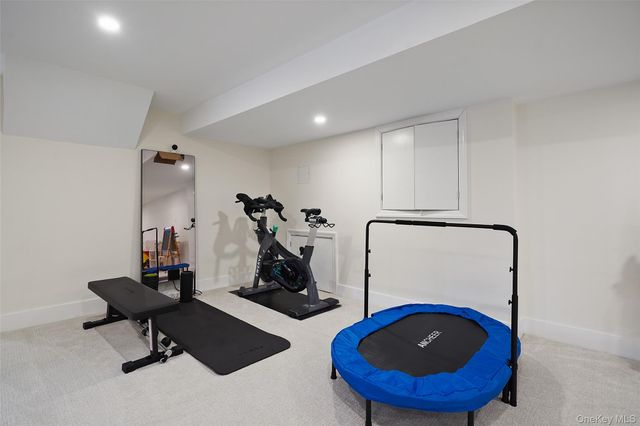 10 Carlton Lane, Rye Brook, NY 10573