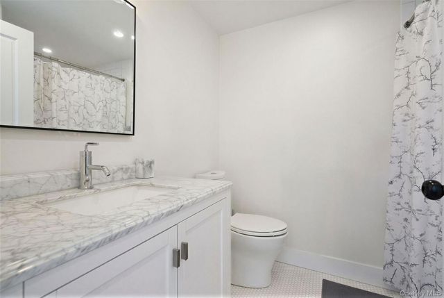 10 Carlton Lane, Rye Brook, NY 10573