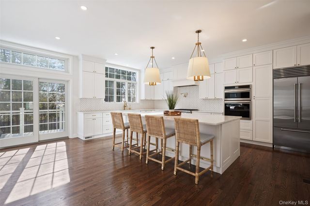 10 Carlton Lane, Rye Brook, NY 10573