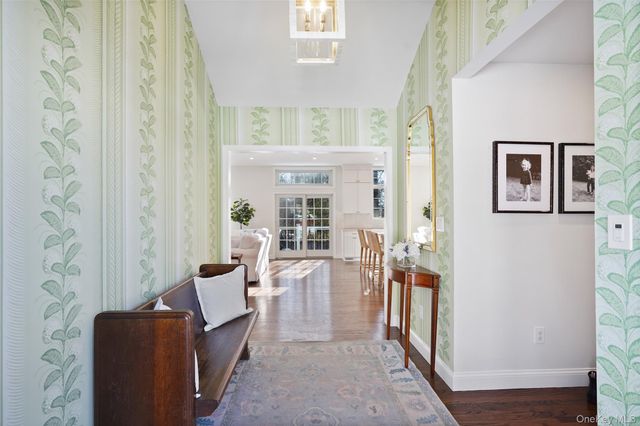 10 Carlton Lane, Rye Brook, NY 10573