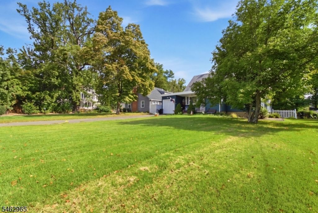 1033 Clinton Ave, South Plainfield Boro, NJ 07080 — photo 4