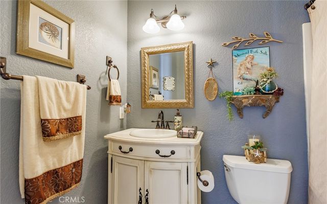 18844 Vista Del Canon G, Newhall, CA 91321