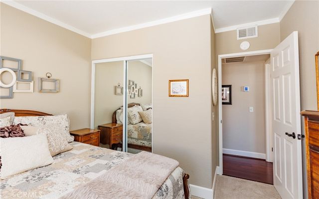 18844 Vista Del Canon G, Newhall, CA 91321