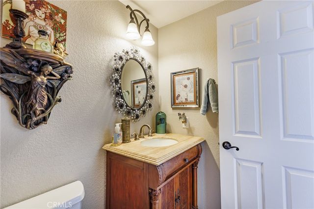 18844 Vista Del Canon G, Newhall, CA 91321