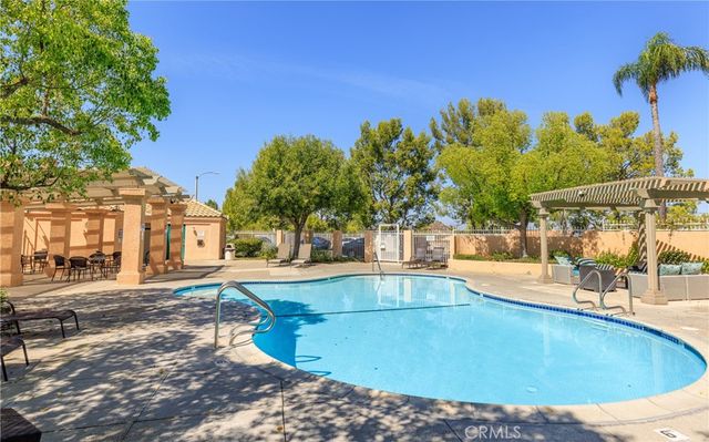 18844 Vista Del Canon G, Newhall, CA 91321