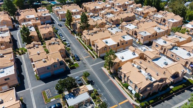 18844 Vista Del Canon G, Newhall, CA 91321