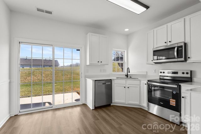 8458 Carolina Lily Lane, Charlotte, NC 28262