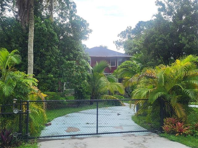 15578 N 87th Rd, Loxahatchee, FL 33470